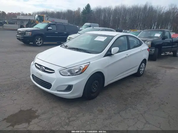 KMHCT4AE2HU296595 2017 HYUNDAI ACCENT - Image 2