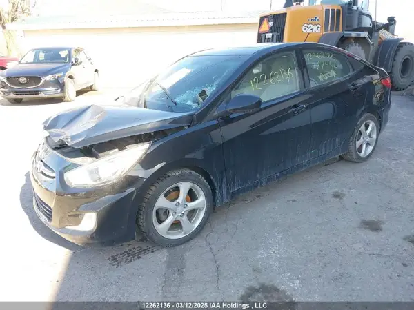 KMHCT4AE2HU299402 2017 HYUNDAI ACCENT - Image 2