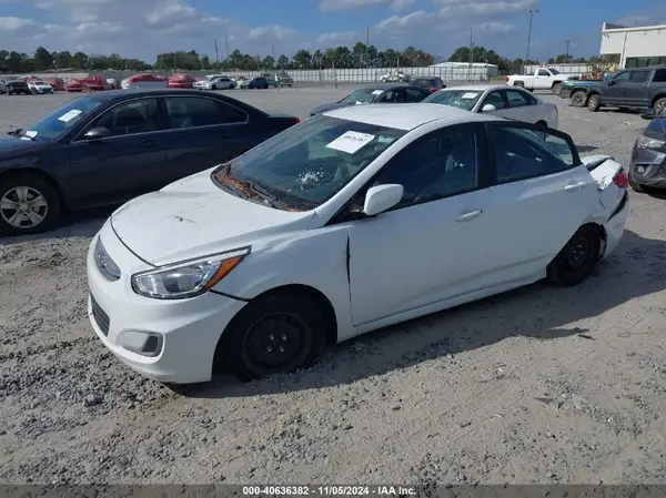 KMHCT4AE2HU300371 2017 HYUNDAI ACCENT - Image 2
