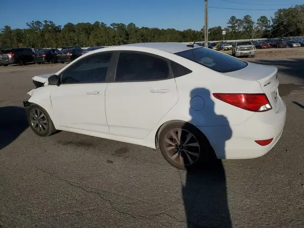 KMHCT4AE2HU318434 2017 HYUNDAI ACCENT - Image 2
