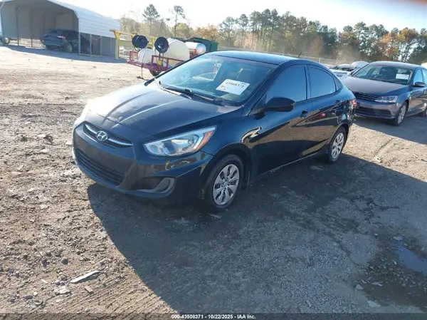 KMHCT4AE2HU320961 2017 HYUNDAI ACCENT - Image 2