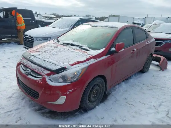KMHCT4AE2HU322869 2017 HYUNDAI ACCENT - Image 2
