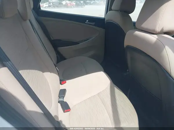 KMHCT4AE2HU332883 2017 HYUNDAI ACCENT - Image 8
