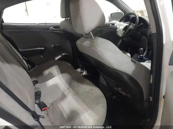 KMHCT4AE2HU335007 2017 HYUNDAI ACCENT - Image 8