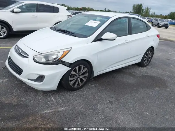 KMHCT4AE2HU345956 2017 HYUNDAI ACCENT - Image 2