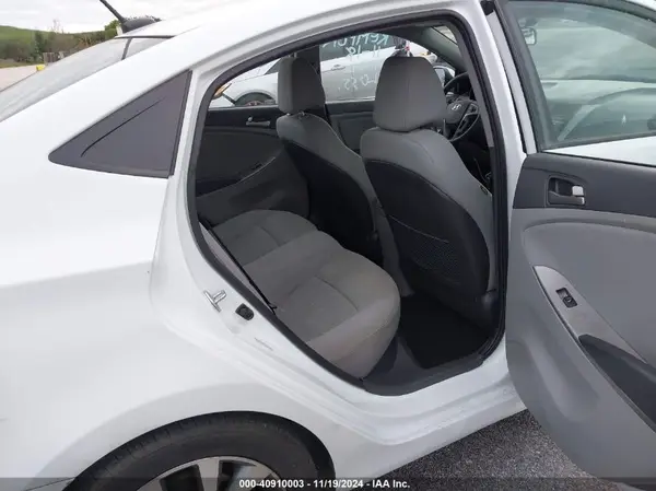 KMHCT4AE2HU345956 2017 HYUNDAI ACCENT - Image 8