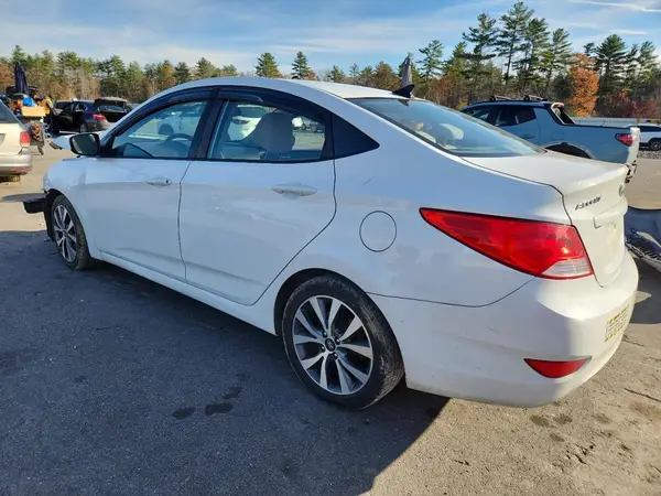 KMHCT4AE2HU348730 2017 HYUNDAI ACCENT - Image 2
