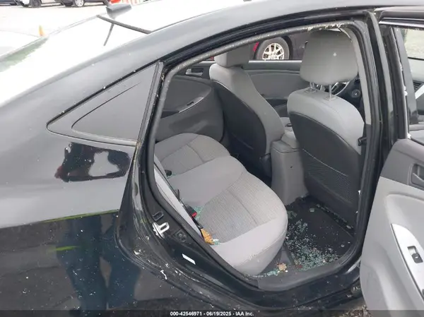 KMHCT4AE2HU354673 2017 HYUNDAI ACCENT - Image 8