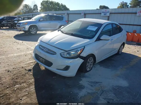 KMHCT4AE2HU362045 2017 HYUNDAI ACCENT - Image 2
