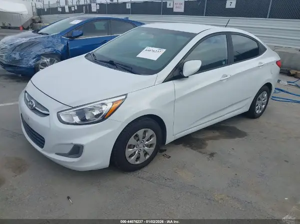 KMHCT4AE2HU362448 2017 HYUNDAI ACCENT - Image 2