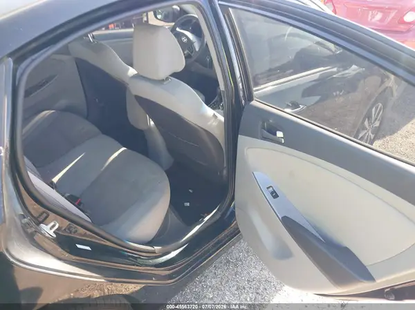 KMHCT4AE2HU370615 2017 HYUNDAI ACCENT - Image 8