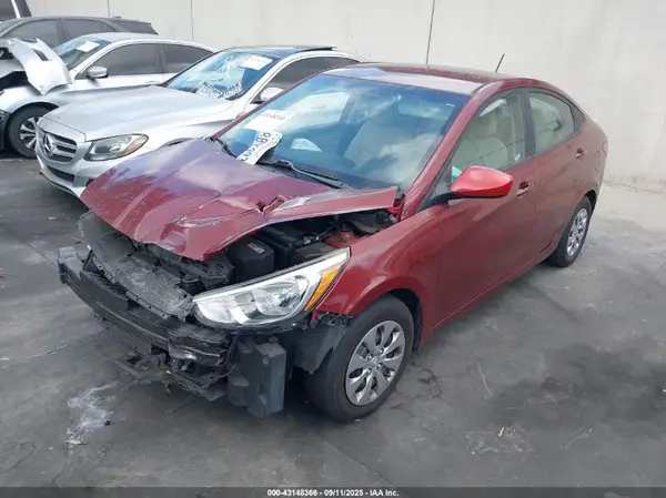 KMHCT4AE2HU379217 2017 HYUNDAI ACCENT - Image 2