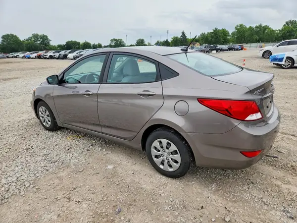 KMHCT4AE2HU393067 2017 HYUNDAI ACCENT - Image 2