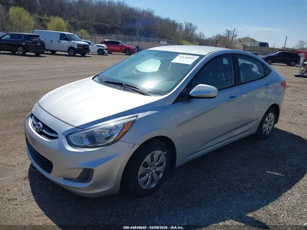 KMHCT4AE3GU002233 2016 HYUNDAI ACCENT - Image 2