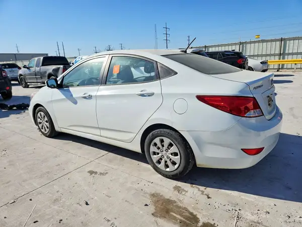 KMHCT4AE3GU003950 2016 HYUNDAI ACCENT - Image 2
