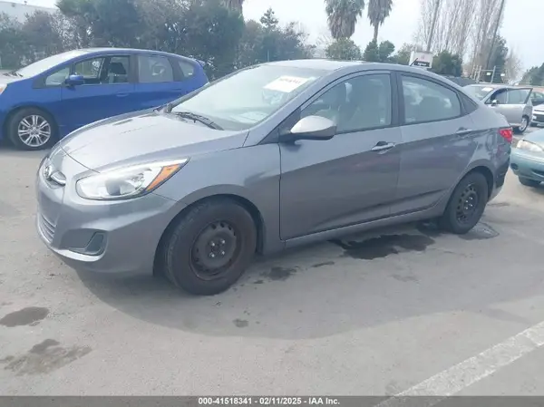 KMHCT4AE3GU013751 2016 HYUNDAI ACCENT - Image 2