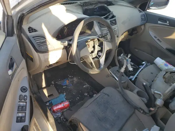 KMHCT4AE3GU043834 2016 HYUNDAI ACCENT - Image 8