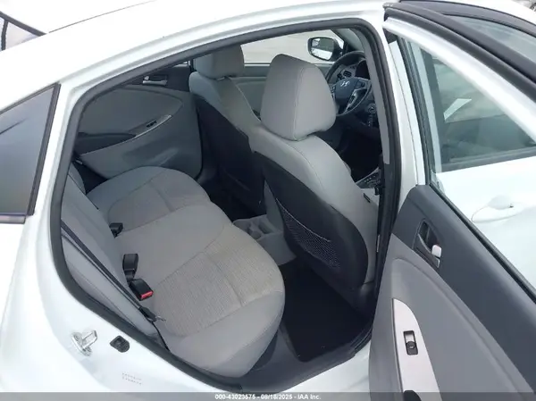 KMHCT4AE3GU048855 2016 HYUNDAI ACCENT - Image 8