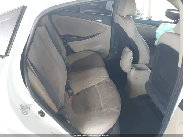 KMHCT4AE3GU066725 2016 HYUNDAI ACCENT - Image 8