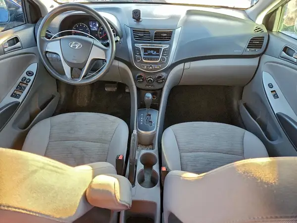 KMHCT4AE3GU072945 2016 HYUNDAI ACCENT - Image 8