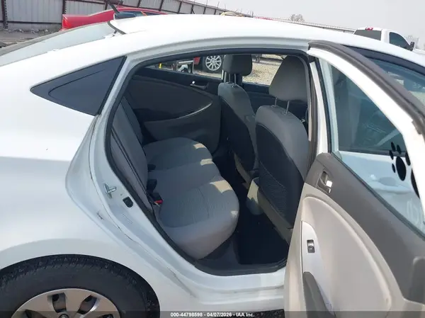 KMHCT4AE3GU082746 2016 HYUNDAI ACCENT - Image 8