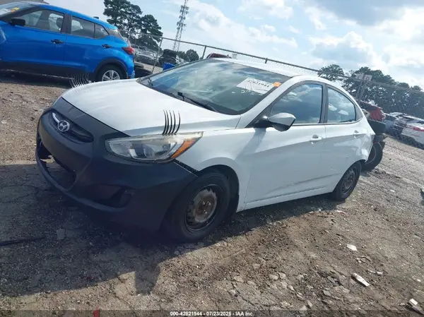 KMHCT4AE3GU085372 2016 HYUNDAI ACCENT - Image 2