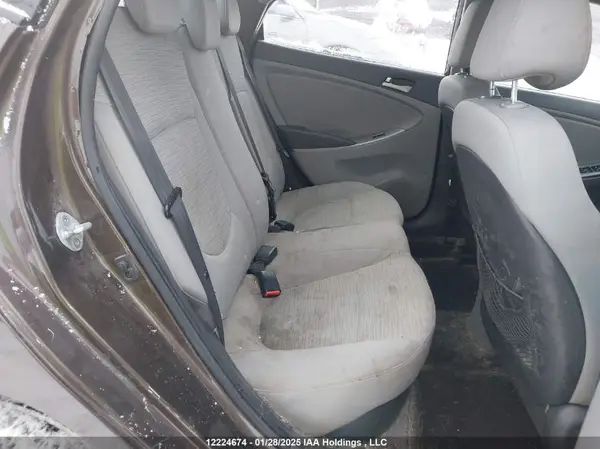 KMHCT4AE3GU093763 2016 HYUNDAI ACCENT - Image 8