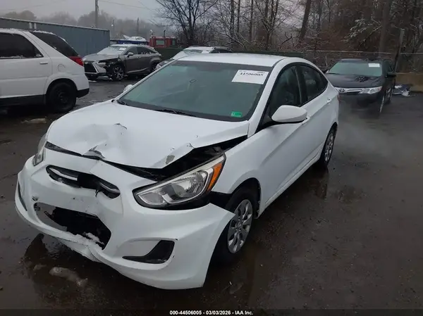 KMHCT4AE3GU110674 2016 HYUNDAI ACCENT - Image 2