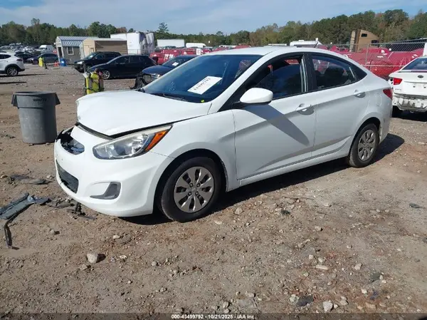 KMHCT4AE3GU111615 2016 HYUNDAI ACCENT - Image 2