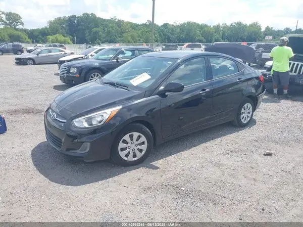 KMHCT4AE3GU164749 2016 HYUNDAI ACCENT - Image 2
