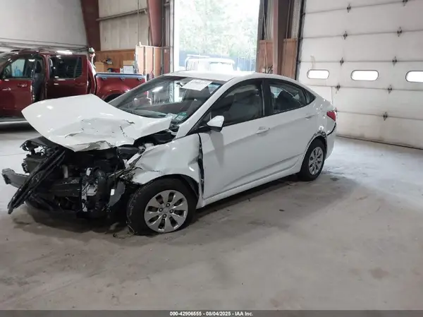 KMHCT4AE3GU952768 2016 HYUNDAI ACCENT - Image 2