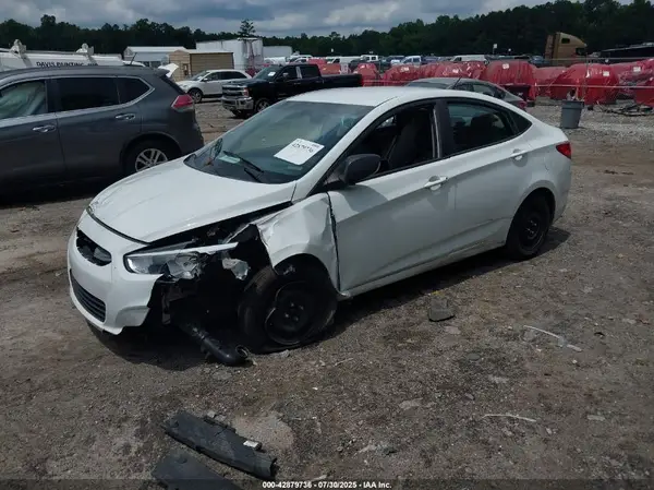 KMHCT4AE3HU167460 2017 HYUNDAI ACCENT - Image 2