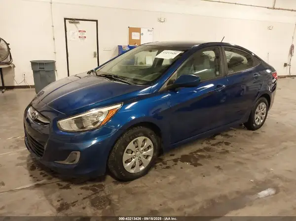 KMHCT4AE3HU168043 2017 HYUNDAI ACCENT - Image 2