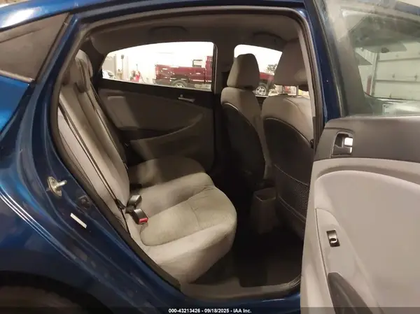 KMHCT4AE3HU168043 2017 HYUNDAI ACCENT - Image 8