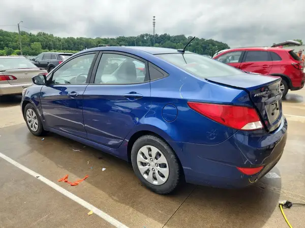 KMHCT4AE3HU183657 2017 HYUNDAI ACCENT - Image 2