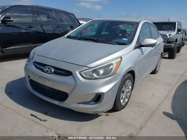 KMHCT4AE3HU193654 2017 HYUNDAI ACCENT - Image 2