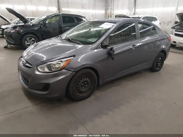 KMHCT4AE3HU196604 2017 HYUNDAI ACCENT - Image 2