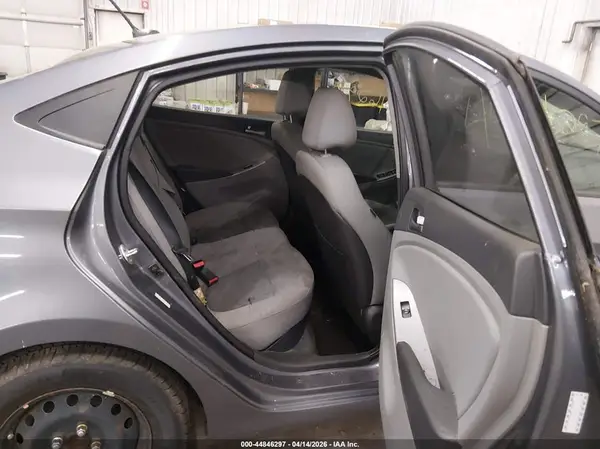 KMHCT4AE3HU196604 2017 HYUNDAI ACCENT - Image 8