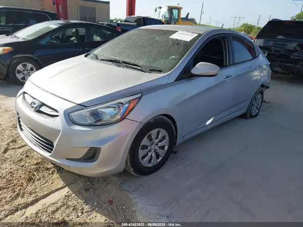 KMHCT4AE3HU203177 2017 HYUNDAI ACCENT - Image 2