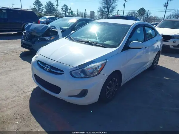 KMHCT4AE3HU246272 2017 HYUNDAI ACCENT - Image 2