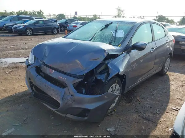 KMHCT4AE3HU269728 2017 HYUNDAI ACCENT - Image 2