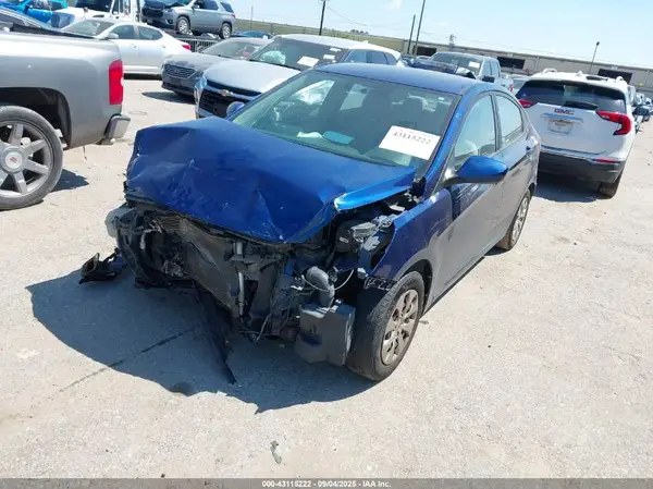KMHCT4AE3HU287095 2017 HYUNDAI ACCENT - Image 2
