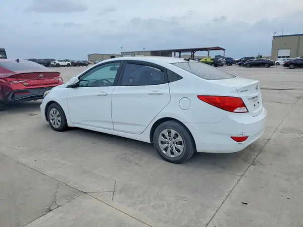 KMHCT4AE3HU287243 2017 HYUNDAI ACCENT - Image 2