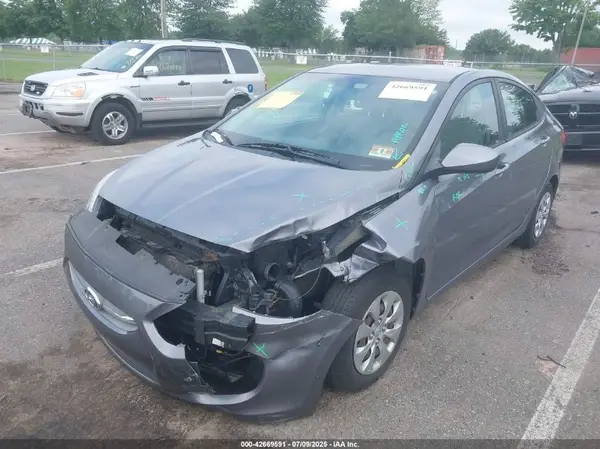 KMHCT4AE3HU299912 2017 HYUNDAI ACCENT - Image 2