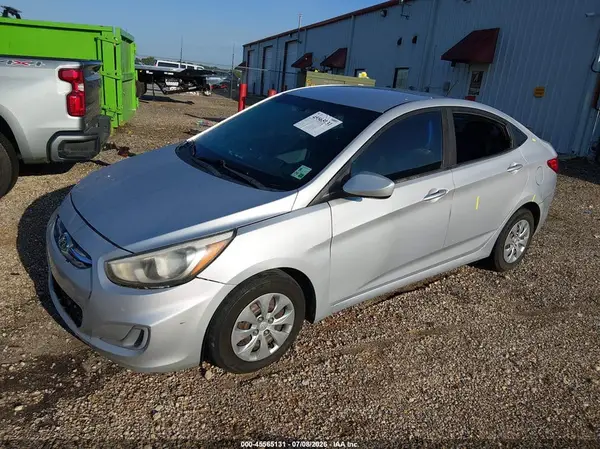 KMHCT4AE3HU306132 2017 HYUNDAI ACCENT - Image 2
