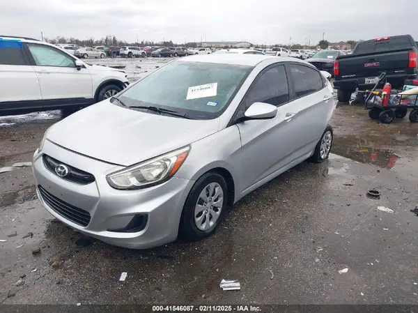 KMHCT4AE3HU310052 2017 HYUNDAI ACCENT - Image 2