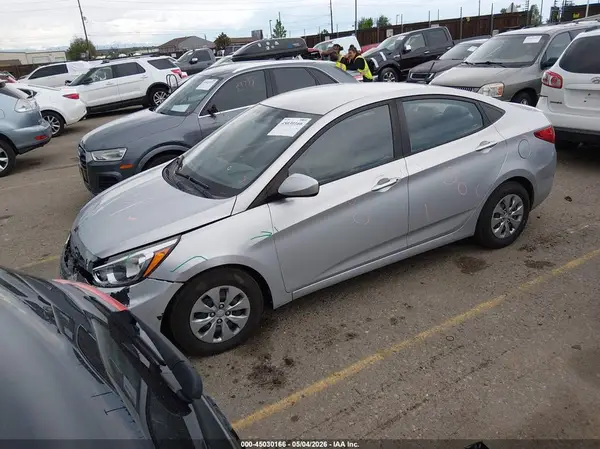 KMHCT4AE3HU318569 2017 HYUNDAI ACCENT - Image 2