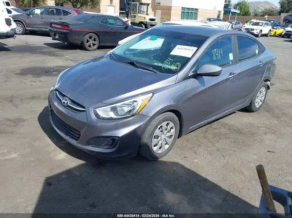 KMHCT4AE3HU332147 2017 HYUNDAI ACCENT - Image 2