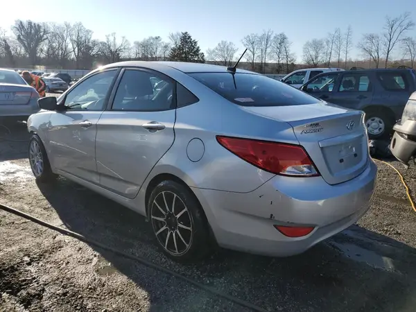 KMHCT4AE3HU343293 2017 HYUNDAI ACCENT - Image 2