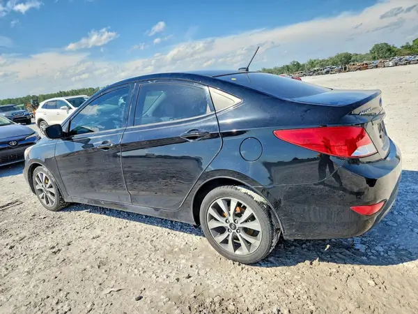 KMHCT4AE3HU358988 2017 HYUNDAI ACCENT - Image 2
